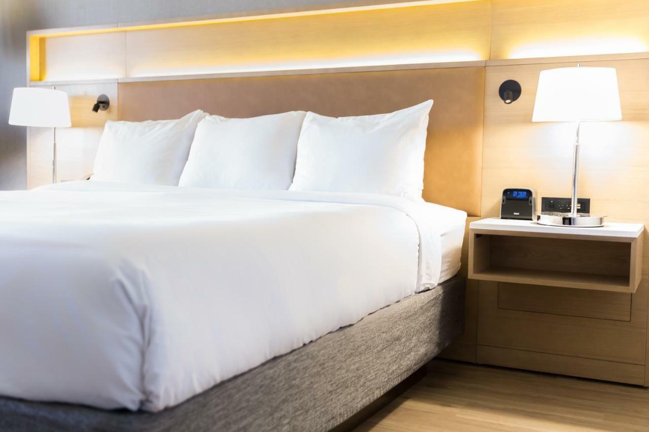 Radisson Hotel Phoenix Airport Екстер'єр фото