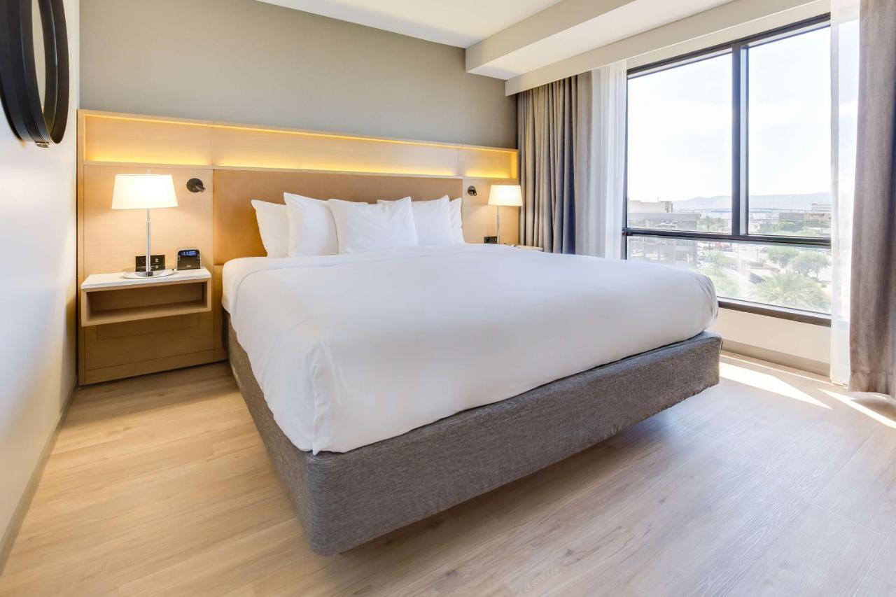 Radisson Hotel Phoenix Airport Екстер'єр фото